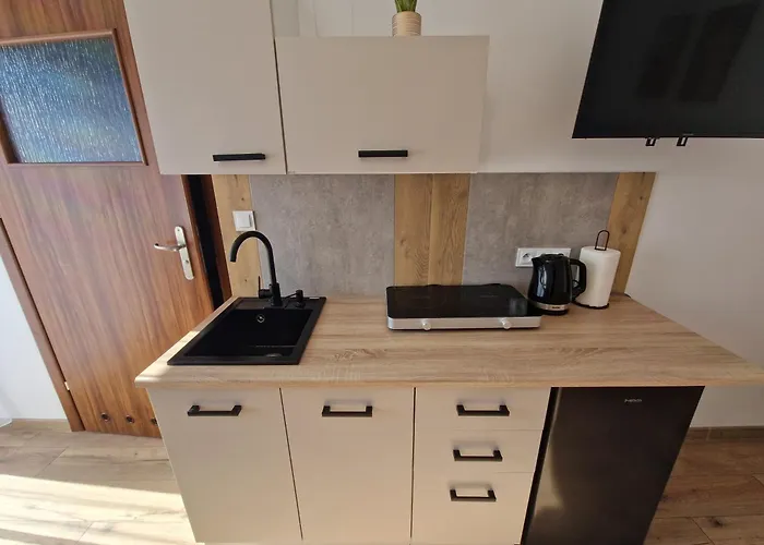 Apartamenty, Somea אוסטראון