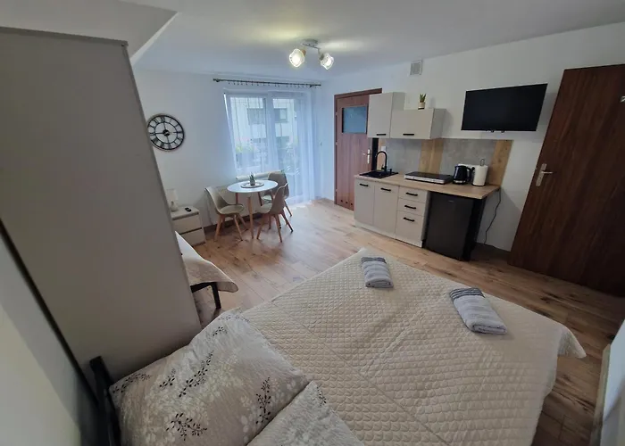 Apartamenty, Somea 3* אוסטראון